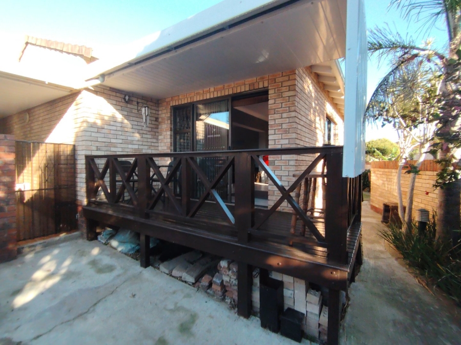 2 Bedroom Property for Sale in Walmer Downs Eastern Cape